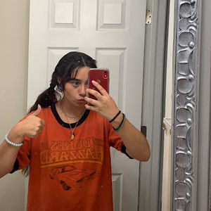 Meet your Posher, Lela